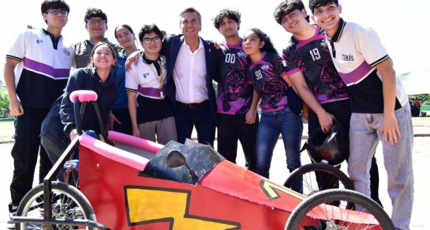 EL GOBERNADOR ZDERO ACOMPAÑÓ EL INICIO DE LA EXPO TEC Y AUTOTEC QUE REVALORIZA A LAS ESCUELAS TÉCNICAS