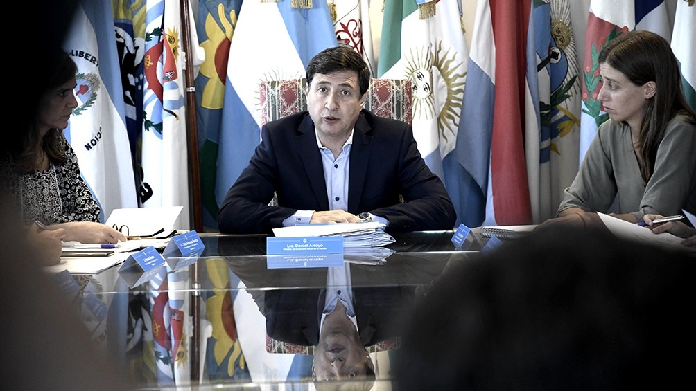Arroyo: "Los que menos tienen no pueden pagar los mismos impuestos que los que más tienen"