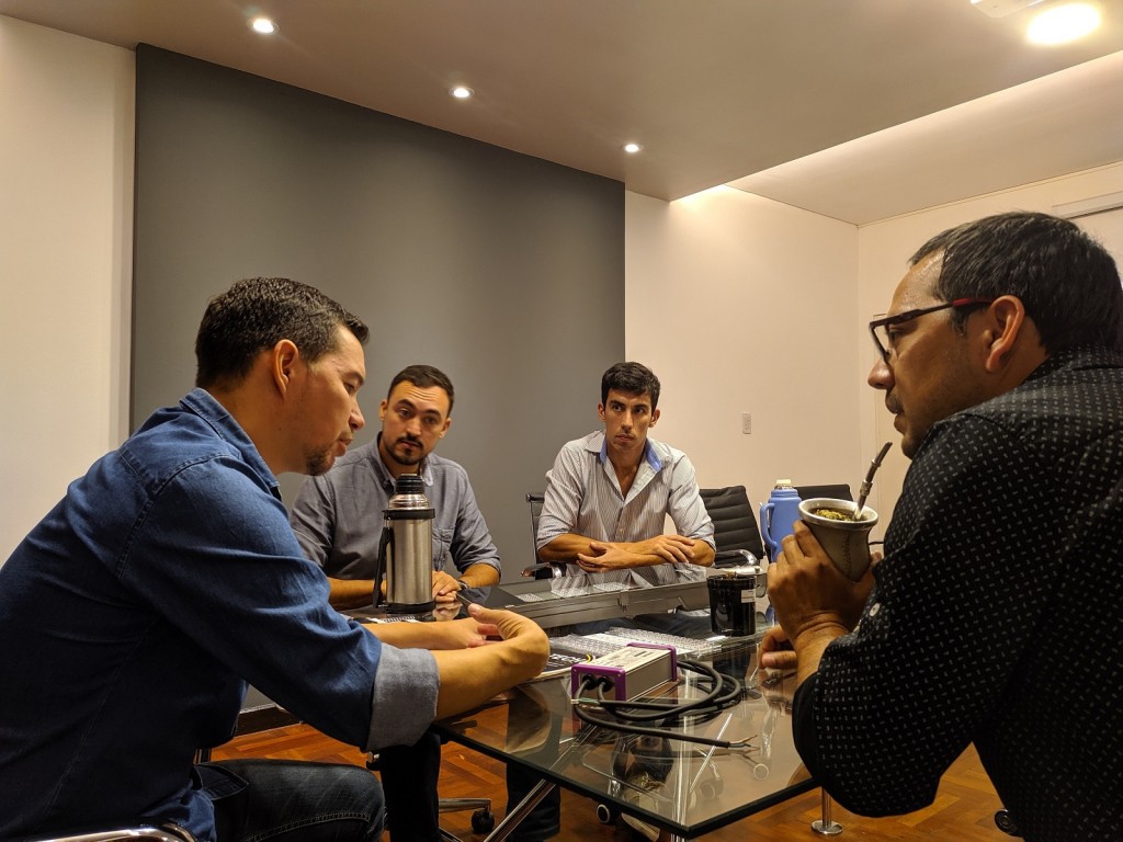 Energía busca reforzar el sistema de Alumbrado Público con artefactos de fabricación chaqueña