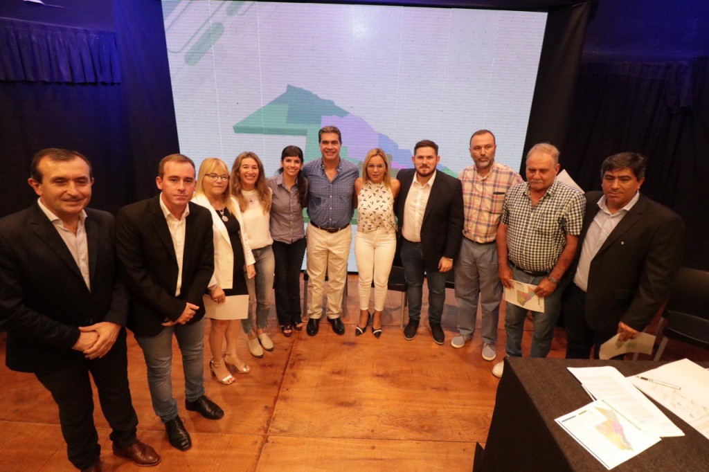 Capitanich completó la nueva regionalización de la provincia