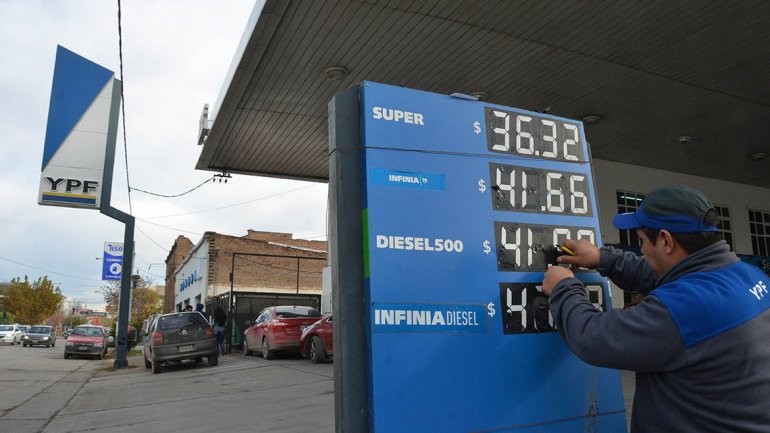 Alerta por el precio de la nafta: si el congelamiento sigue en marzo, la mitad de las estaciones entrará en crisis