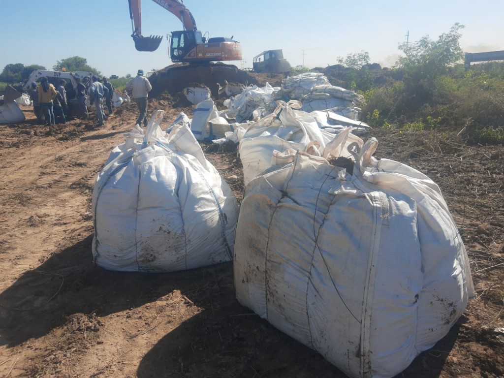 Crecida del Bermejo: el gobierno intensifica tareas para encauzar el río y evitar socavaciones