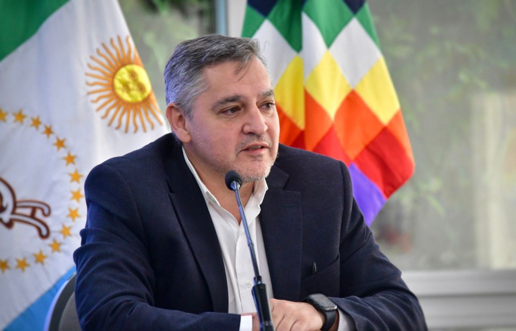 LA CALCULADORA MILITANTE DE PÉREZ PONS: ¿ERROR DE SISTEMA O NOSTALGIA POR LAS CAJAS?