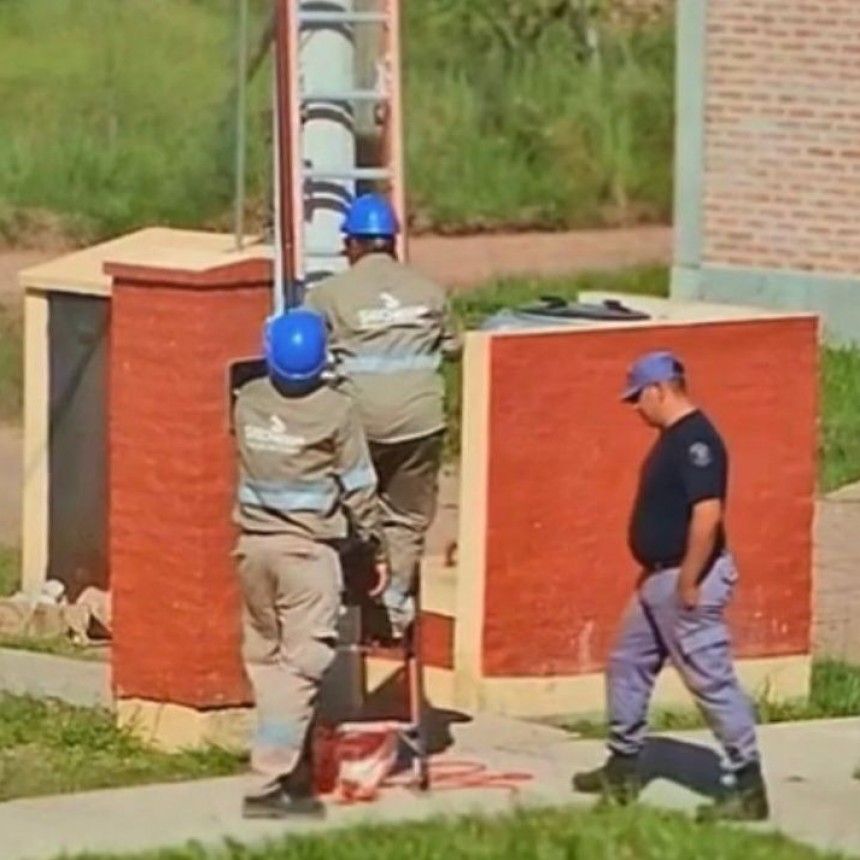 RESISTENCIA: SECHEEP ELIMINÓ 31 CONEXIONES ELÉCTRICAS IRREGULARES EN EL BARRIO ALTOS DE URUNDAY