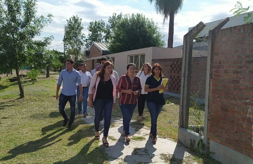Educación refacciona escuelas con trabajadores de la Economía Popular para garantizar el inicio de clases