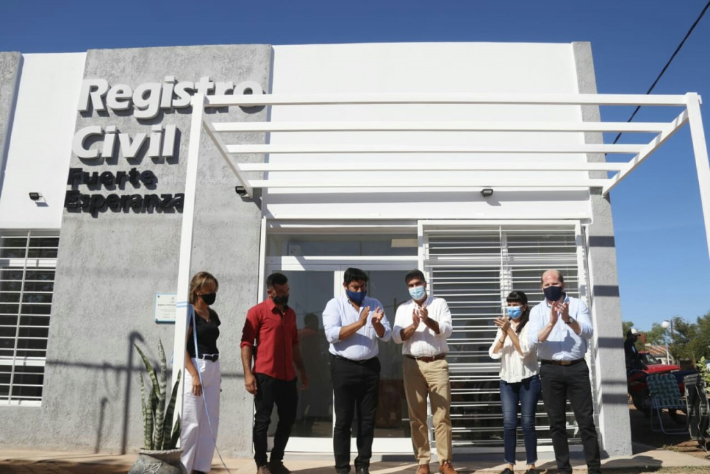 El gobierno inauguró edificios del registro civil en Fuerte Esperanza y en Comandancia Frías