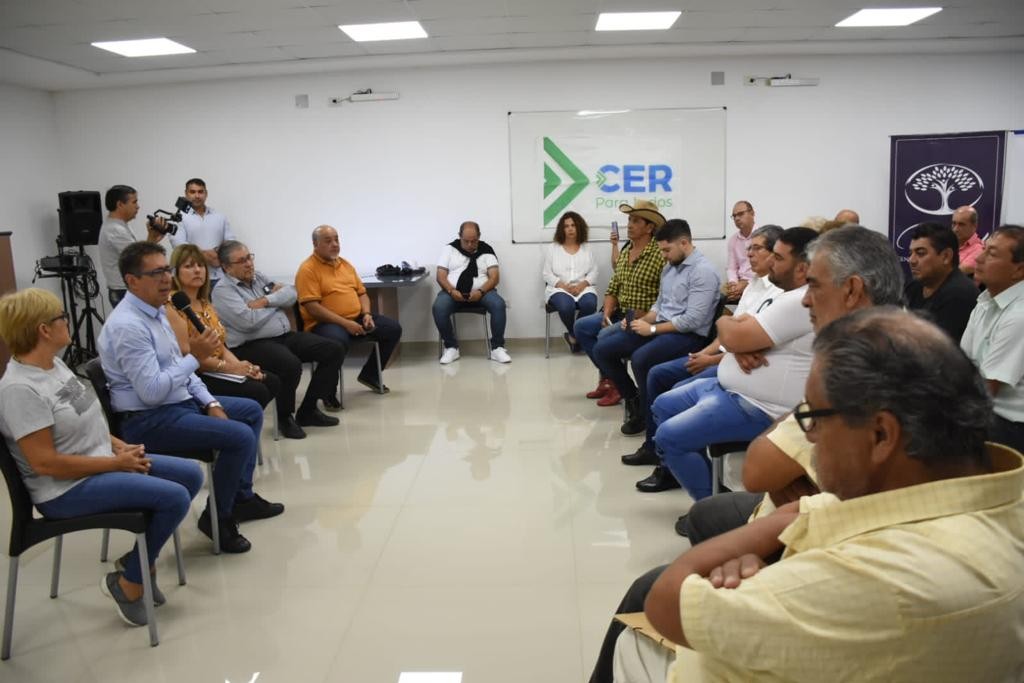 Gustavo en Pinedo: “Es la filosofía del CER que convoca, escucha y trabaja con todos los sectores”