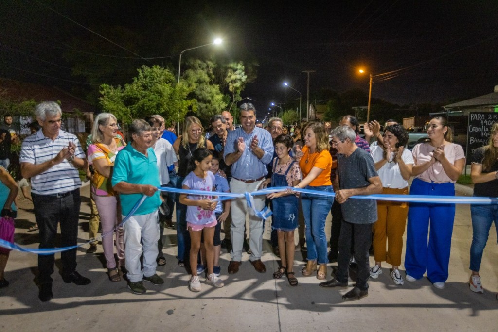 Capitanich inauguró 20 cuadras en Charata: «En nuestras gestiones se pavimentó casi la mitad de la ciudad»