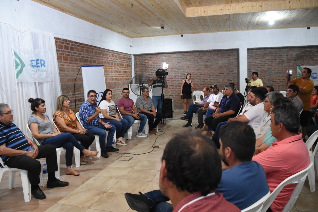 Gustavo en Las Breñas: “Las diferencias de partidos son del siglo pasado y no podemos seguir en la pelea histórica, con una población con tantas necesidades urgentes”