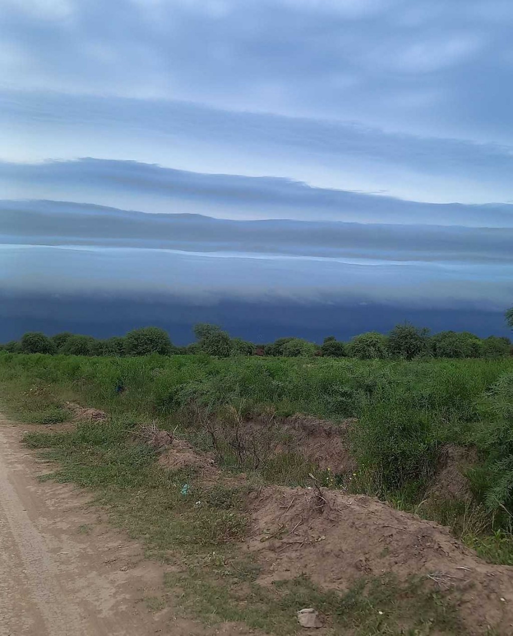 El frente fr o lleg con viento granizo lluvia y descenso de la