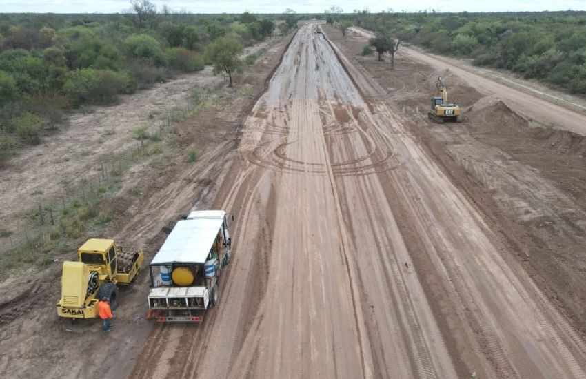 El Gobierno ejecuta cinco etapas de las rutas de El Impenetrable para completar 279 kilómetros