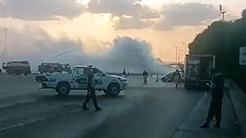 El vuelco de un camión provocó una nube tóxica y caos de tránsito en Ituzaingó