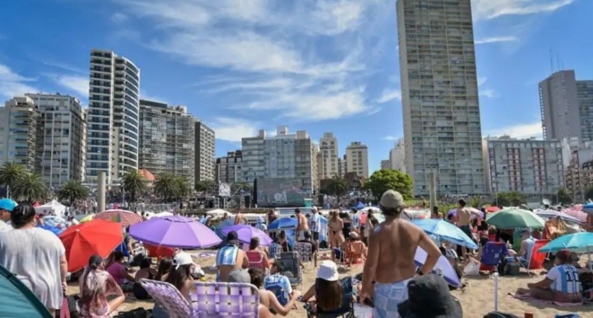 Verano 2023: más de 20 millones de turistas se movilizaron entre diciembre y enero