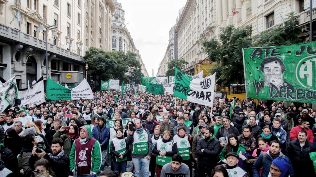 ATE realiza un paro nacional y moviliza al Inadi por "deterioro de ingresos"