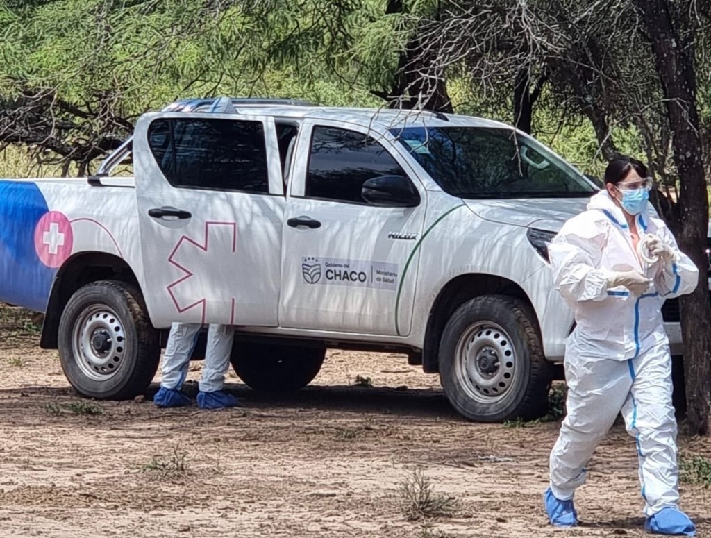 Trabajo conjunto de Salud, Producción y SENASA ante un caso de influenza aviar en la zona rural de Tres Isletas