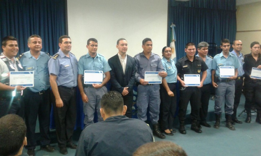 ENTREGA DE CERTIFICADOS PARA CHOFERES POLICIALES 2017