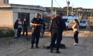 Queman la casa de un violador y matan a golpes al padre
