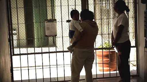 La Justicia recomienda evitar que madres de menores de edad o embarazadas  cumplan prisión efectiva