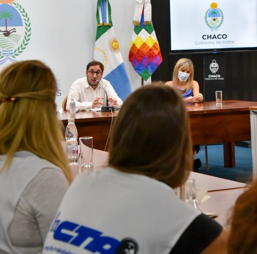 Pérez Pons: "todos los sectores buscamos que los chicos y chicas vuelvan a las aulas"