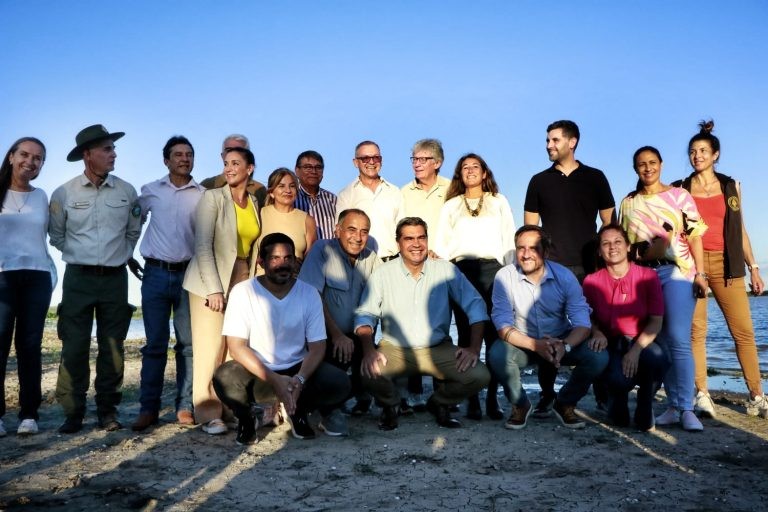 Capitanich y Cabandié lanzaron la nueva Brigada de Incendios Forestales y entregaron equipamiento