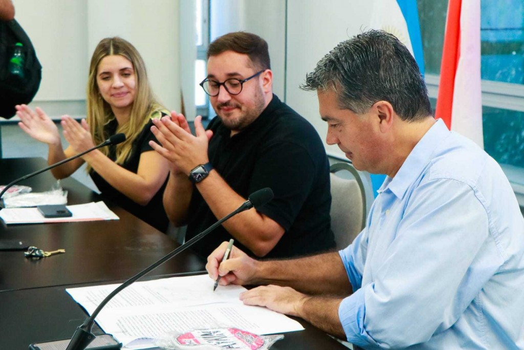 Parque de la Comunidad del Barrio Paykin: convenio entre gobierno y vecinos para la recuperación integral del histórico espacio público