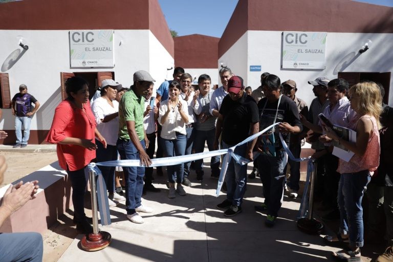 En El Sauzal, Capitanich inauguró la ampliación del CIC local y supervisó el funcionamiento de nuevas redes de agua