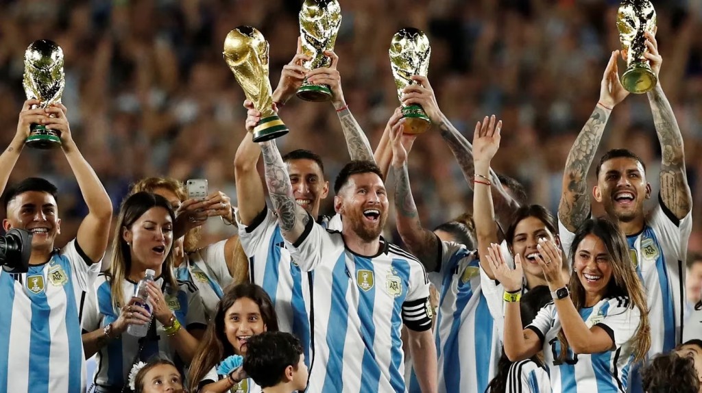 El festejo de la Selección argentina llega a Santiago del Estero: micro descapotable, 3500 policías y asueto