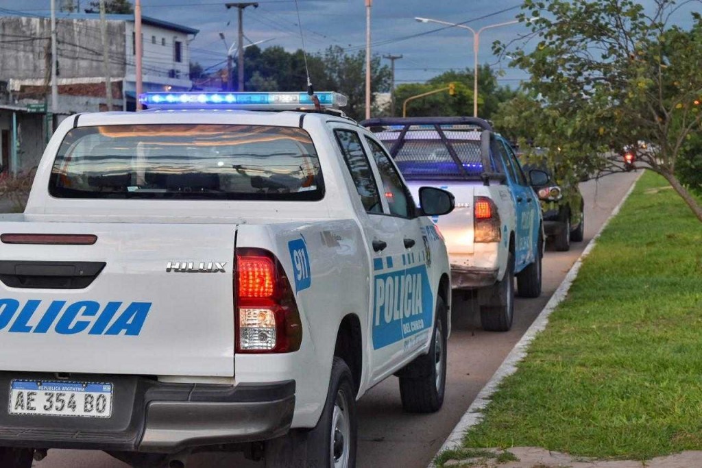 Dramático: un hombre atrincherado disparó contra su madre y terminó en estado grave en el hospital