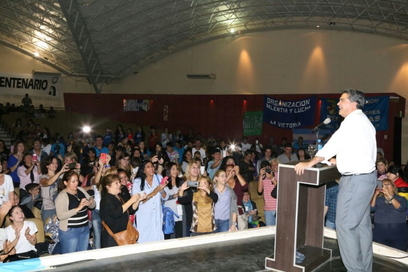 En el Domo, Capitanich participó del Encuentro Nacional de Mujeres Peronistas