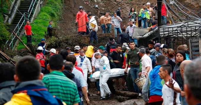 Aumentan los muertos por inundaciones en Colombia y Perú