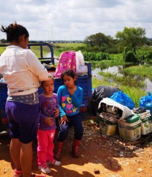 Campaña solidaria por los evacuados en Paraguay