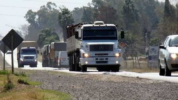 Restringen la circulación de camiones en rutas nacionales y autopistas por Semana Santa