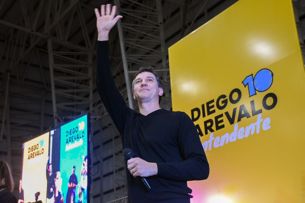 “Estamos listos para transformar a Resistencia”, dijo Diego Arévalo ante una multitud 