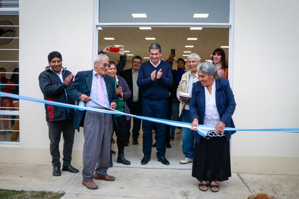 Capitanich inauguró el nuevo edificio de la Iglesia Evangélica Pentecostal “Puerta de Alabanza”
