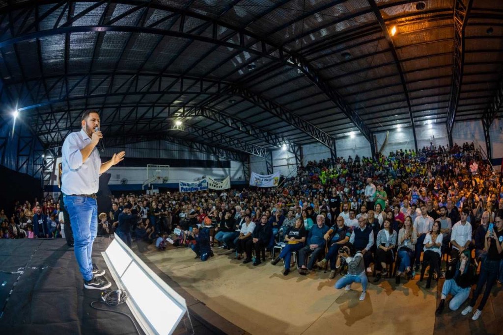 “Primero Resistencia” convocó a una multitud para consolidar al Frente Chaqueño en la ciudad