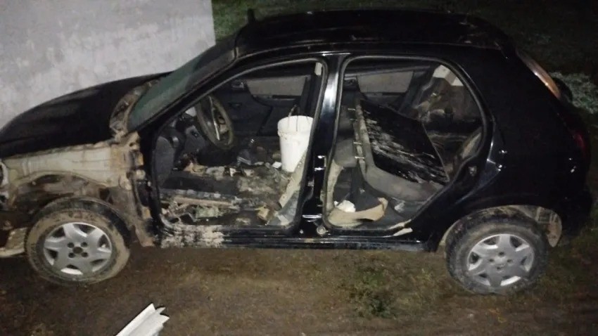 Denunció el robo de su auto para cobrar el seguro: la Policía halló el vehículo desmantelado en avenida Chaco