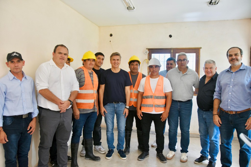 DESPU&Eacute;S DE 105 A&Ntilde;OS, EL AGUA POTABLE LLEG&Oacute; A LAS CASAS DE NAPENAY
