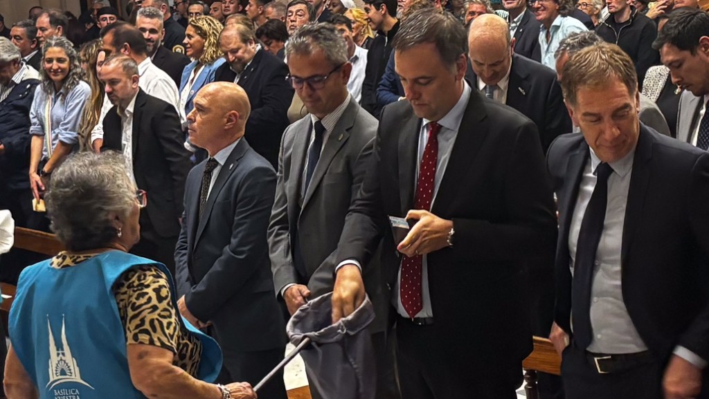 La misa por Francisco volvi&oacute; a desnudar la interna de la plana mayor del Gobierno con Victoria Villarruel