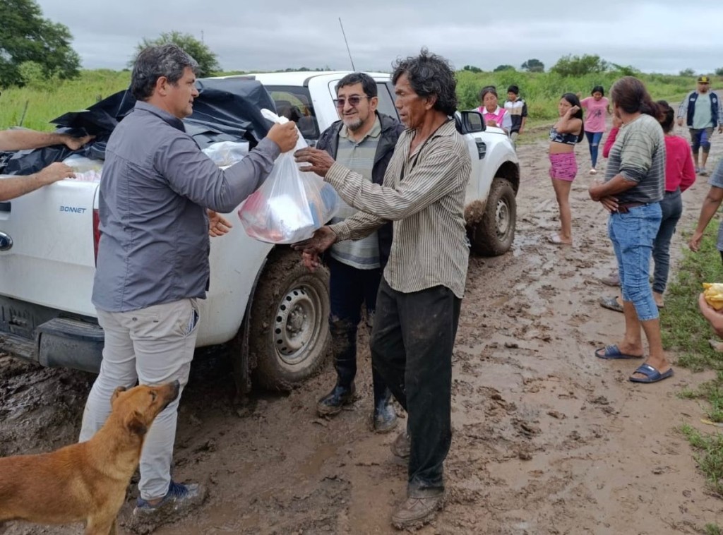 EL GOBIERNO PROVINCIAL ASISTE A M&Aacute;S DE 500 FAMILIAS EN PAMPA DEL INDIO TRAS LAS INTENSAS LLUVIAS