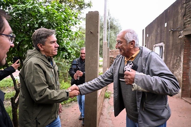 MIRAFLORES: EL GOBERNADOR ZDERO REFUERZA LA ASISTENCIA EN LOCALIDADES AFECTADAS