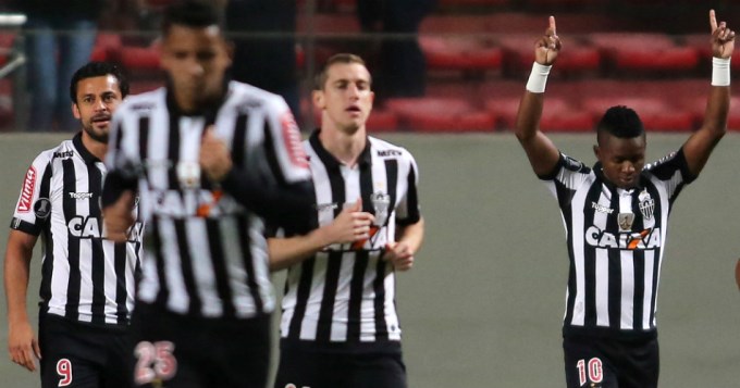  Mineiro goleó al "Tomba" y clasificaron los dos