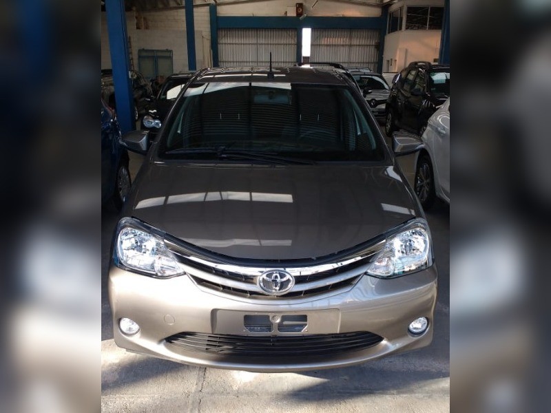 Hallaron el Toyota Etios robado en Resistencia: Estaba en el barrio España