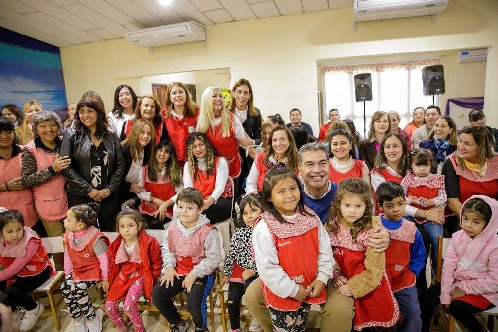 Aulas limpias y cómodas: Capitanich y Lineras inauguraron la refacción integral del Jardín de Infantes Nº 58