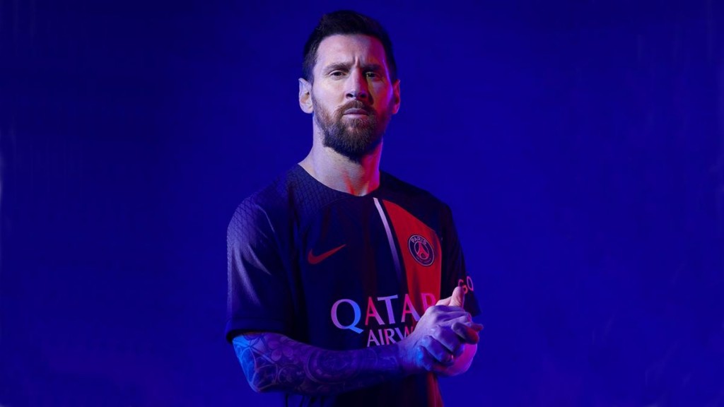 Messi fue uno de los modelos en la presentación de la nueva camiseta del PSG