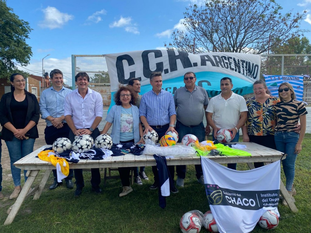 Machagai: el gobernador Zdero entregó elementos deportivos para el Centro Cultural Recreativo Argentino
