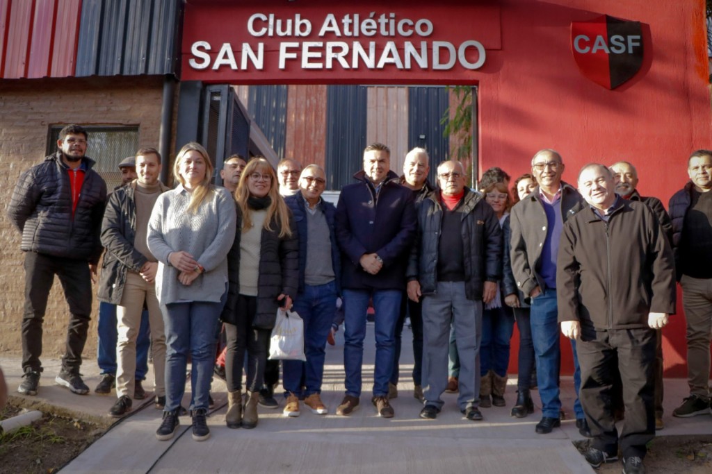 Compromiso con el deporte: el gobernado Zdero inauguró las refacciones del Club San Fernando de Resistencia