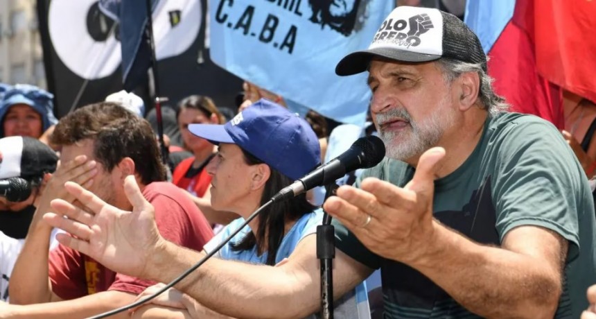 El líder del Polo Obrero dijo que los aprietes por planes son casos aislados y denunció irregularidades