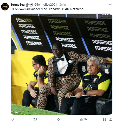 “Me dejó en shock”: los memes por el look “leopardo” del DT de Barcelona de Ecuador ante River por la Libertadores