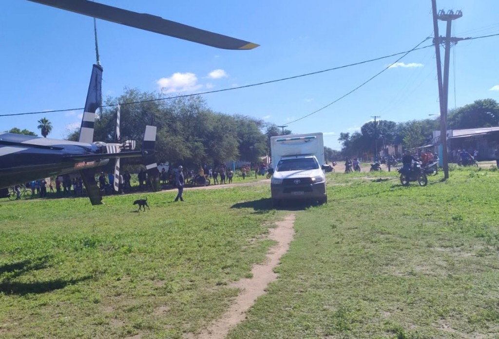 CON AYUDA DEL GOBERNADOR GUSTAVO VALDÉS, EL GOBIERNO DEL CHACO TRASLADÓ EN HELICÓPTERO A 2 EMBARAZADAS DESDE EL SAUZALITO A CASTELLI
