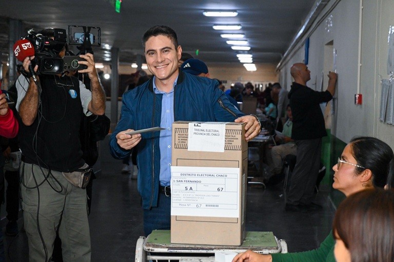 VOTÓ JULIO FERRO: “ES MUY IMPORTANTE QUE LA GENTE SE EXPRESE EN LAS URNAS Y ELIJA A SUS DIPUTADOS”